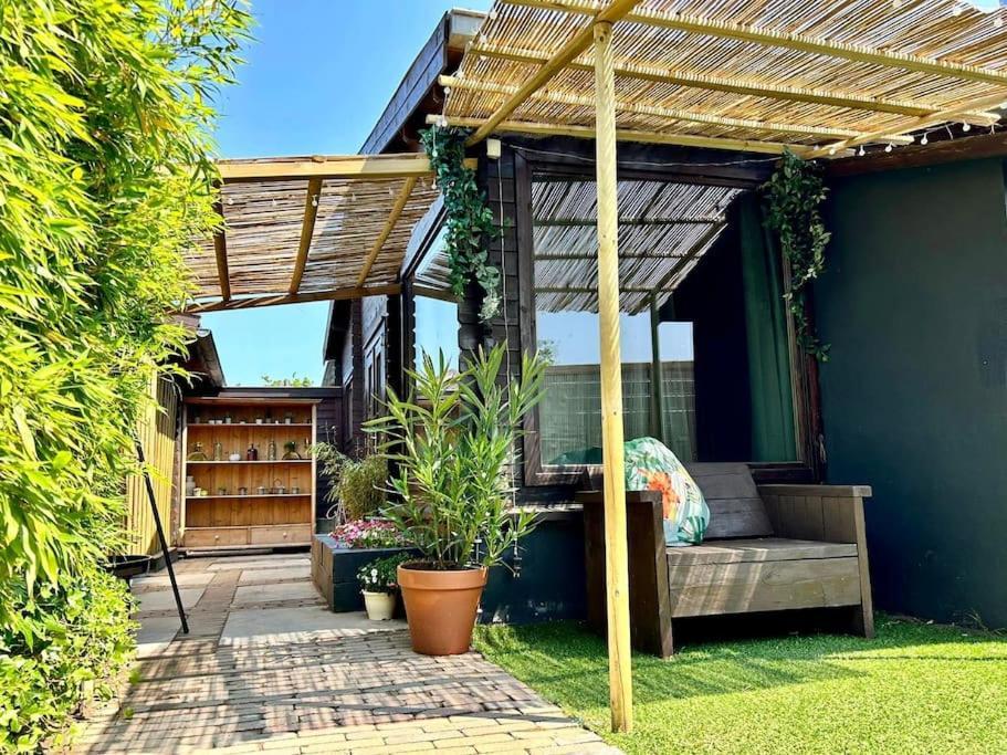 Jungle Style Lodge With Jacuzzi ,Sauna And Garden Near Amsterdam Vijfhuizen Exterior foto
