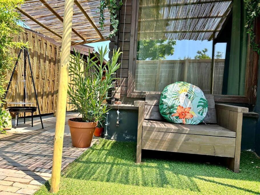 Jungle Style Lodge With Jacuzzi ,Sauna And Garden Near Amsterdam Vijfhuizen Exterior foto